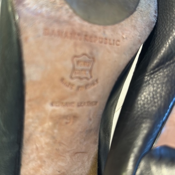 Banana Republic genuine leather open toe black heels made in Italy size 9 - Picture 8 of 9